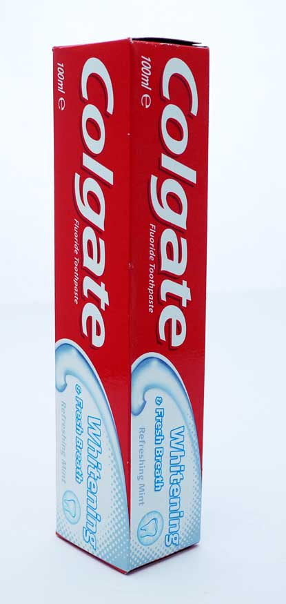 Colgate Toothpaste Whitening & Fresh Breath (100ml)*